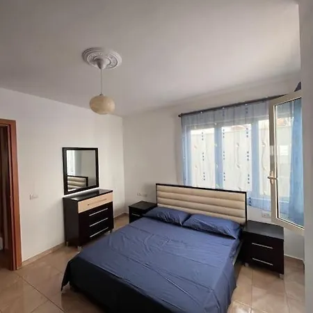 Em Cozy Corner In Apartment *